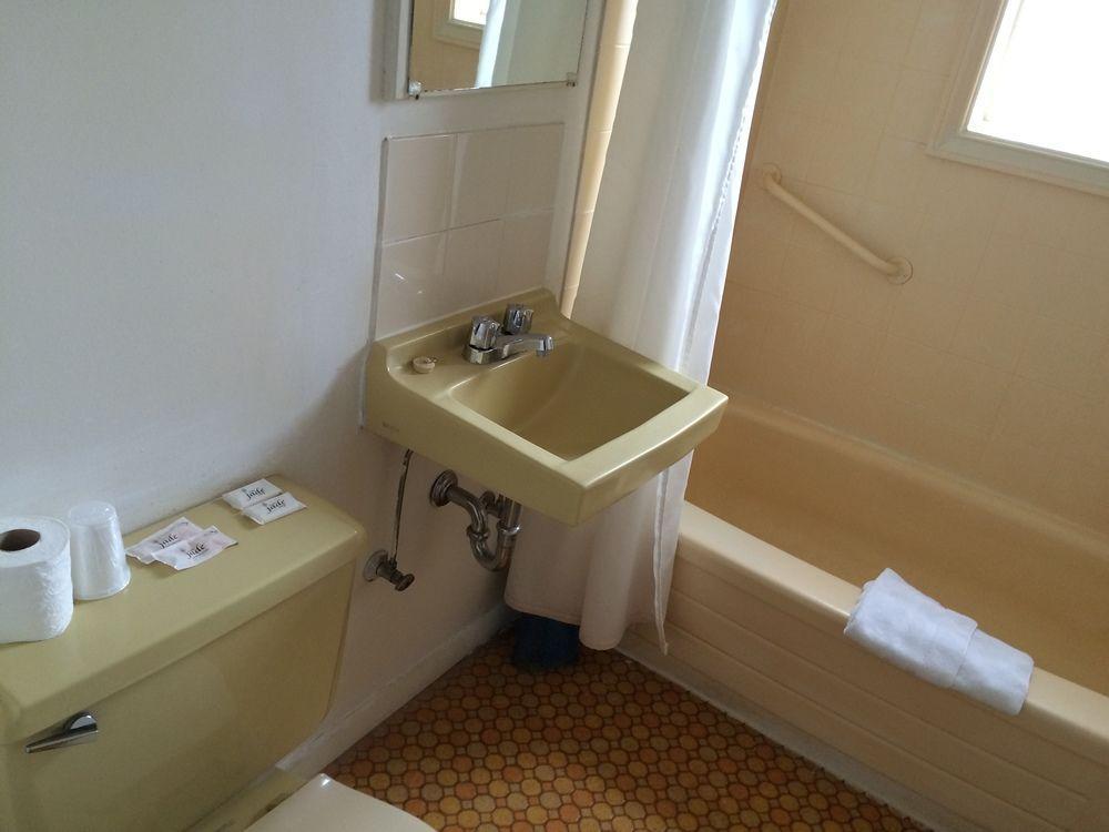 Sunset Motel Port Alberni Ngoại thất bức ảnh