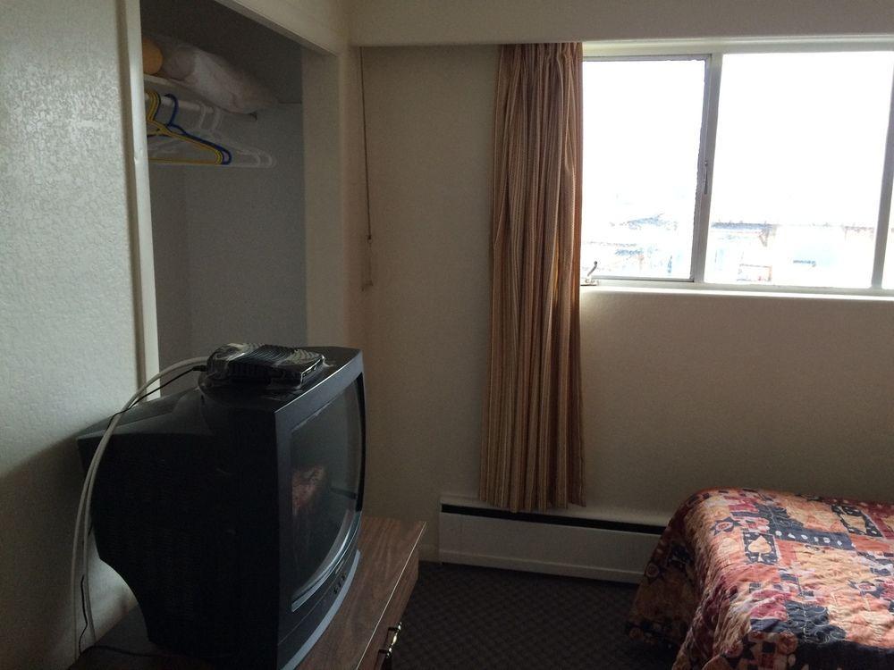 Sunset Motel Port Alberni Ngoại thất bức ảnh