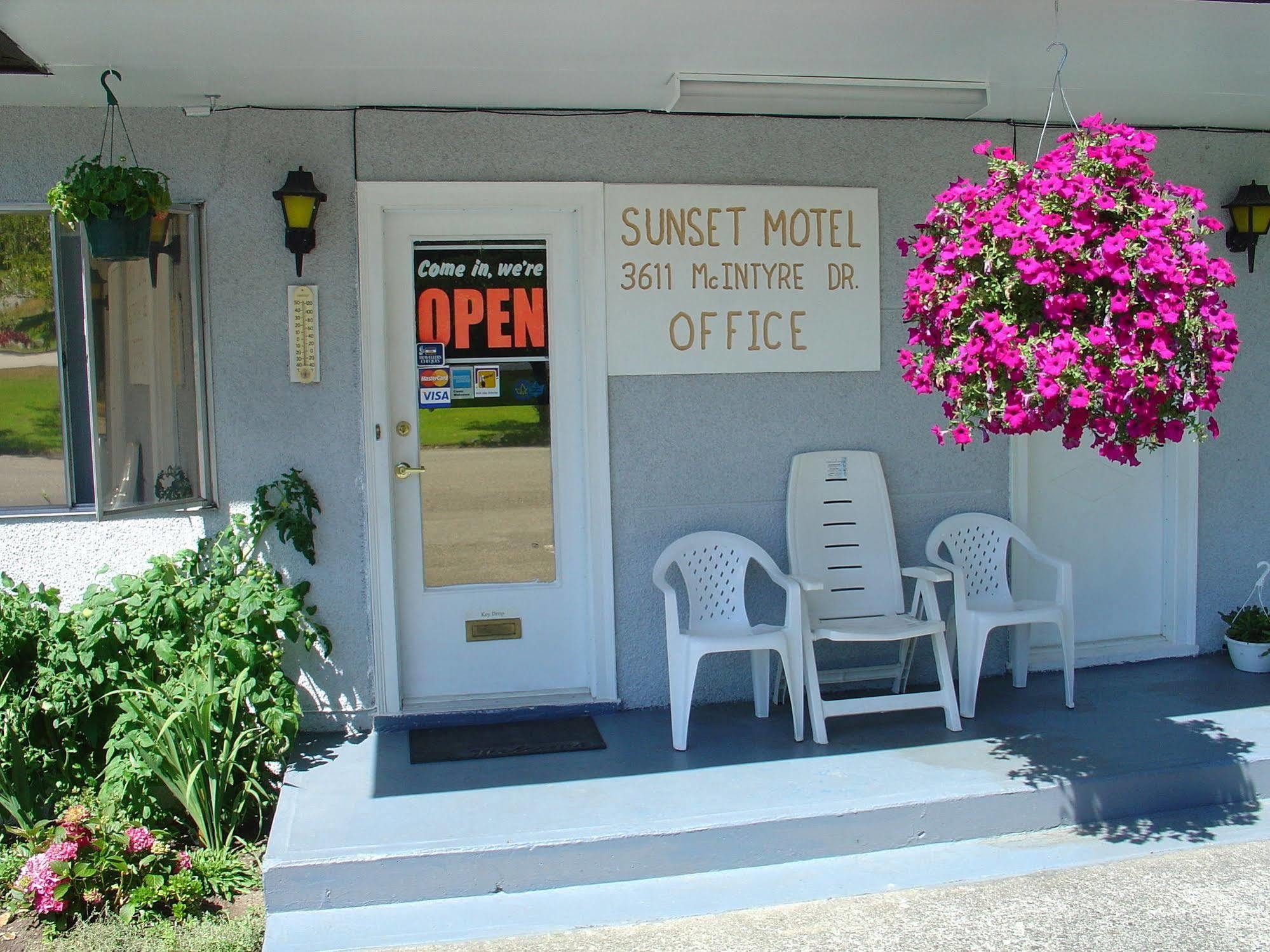 Sunset Motel Port Alberni Ngoại thất bức ảnh